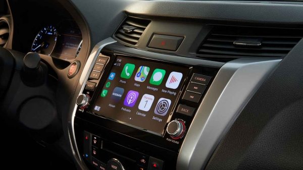 Con Apple Carplay escucha tu playlist favorita a bordo de tu Nissan Frontier 2023