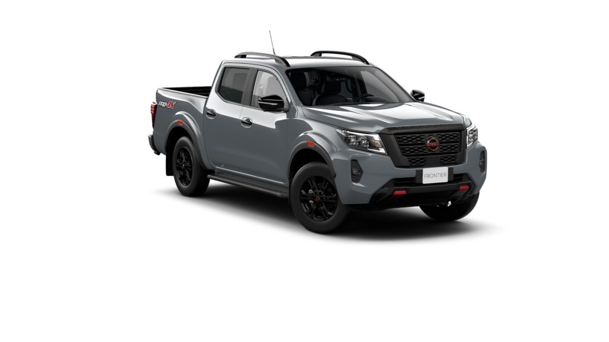 NISSAN FRONTIER PRO-4X 4X4 TA
