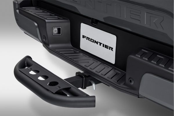 Escalón para remolque diseñado para Nissan Frontier 2026