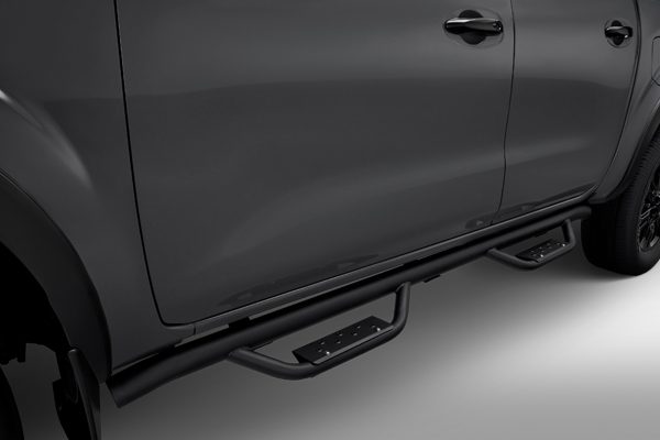 Estribos laterales Off Road diseñados para Nissan Frontier 2026