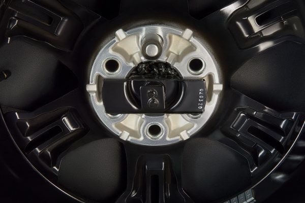 Seguro para llanta de refacción diseñado para Nissan Frontier PRO-4X 2026