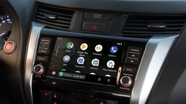 Con Android Auto escucha tu playlist favorita a bordo de tu Nissan Frontier 2026