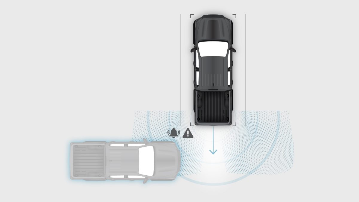 Nissan Frontier V6 PRO-4X 2026 con alerta de tráfico cruzado