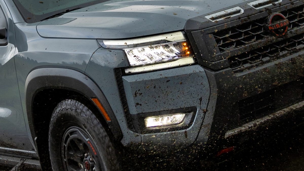 Nissan Frontier V6 PRO-4X 2026 Faros anti-niebla Led