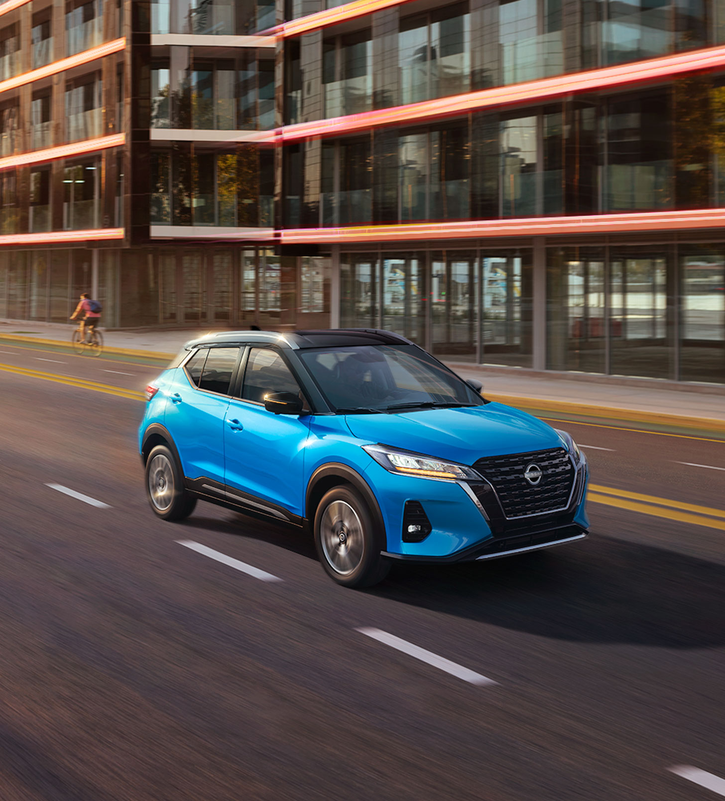 Nuevo Nissan Kicks 2023 lateral frente configuralo