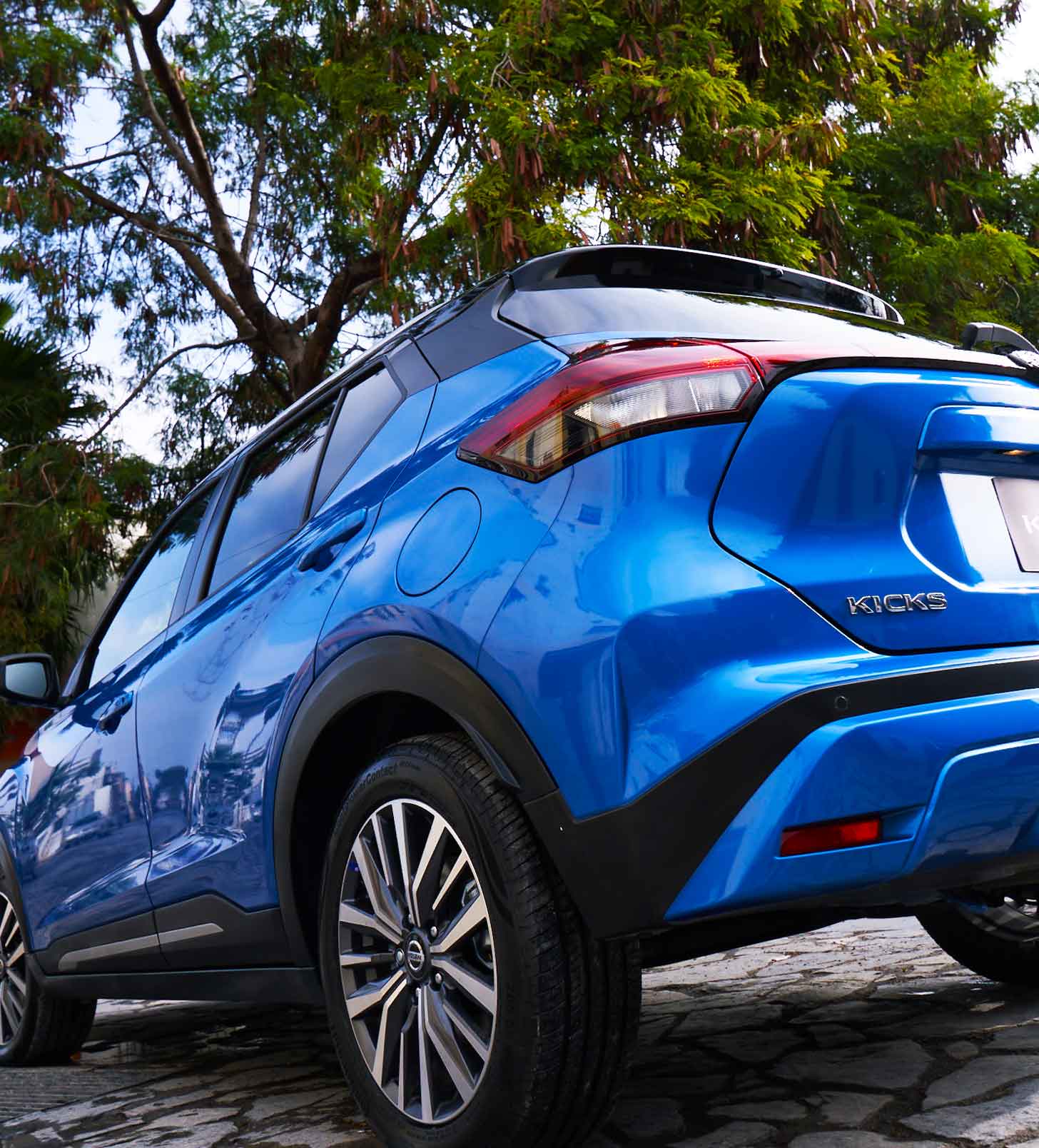 Nissan Kicks 2023 vista frontal precio especial