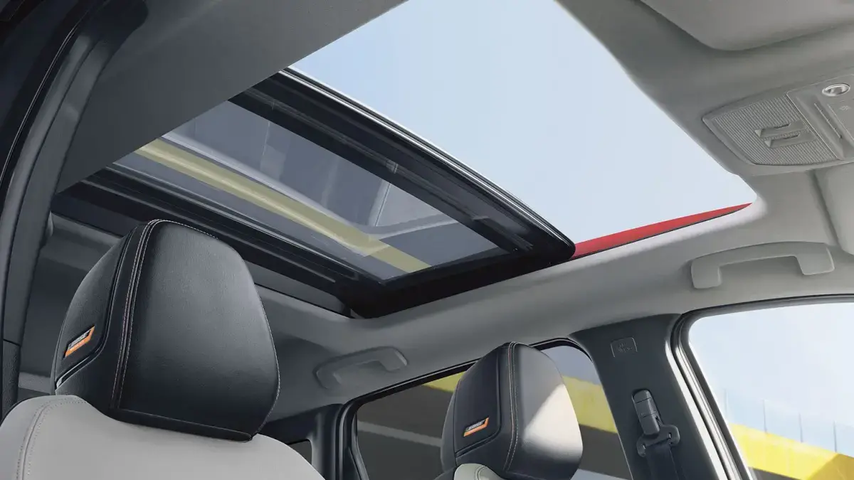 Nuevo Nissan Kicks 2025 con techo panorámico