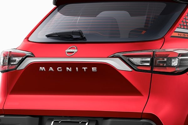 Moldura plateada de cajuela para Nissan Magnite 2025