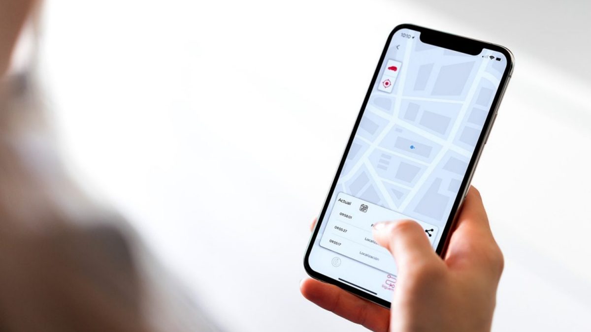 Vista de cómo con Nissanconnect se puede monitorear la ubicación de Nissan March a la distancia