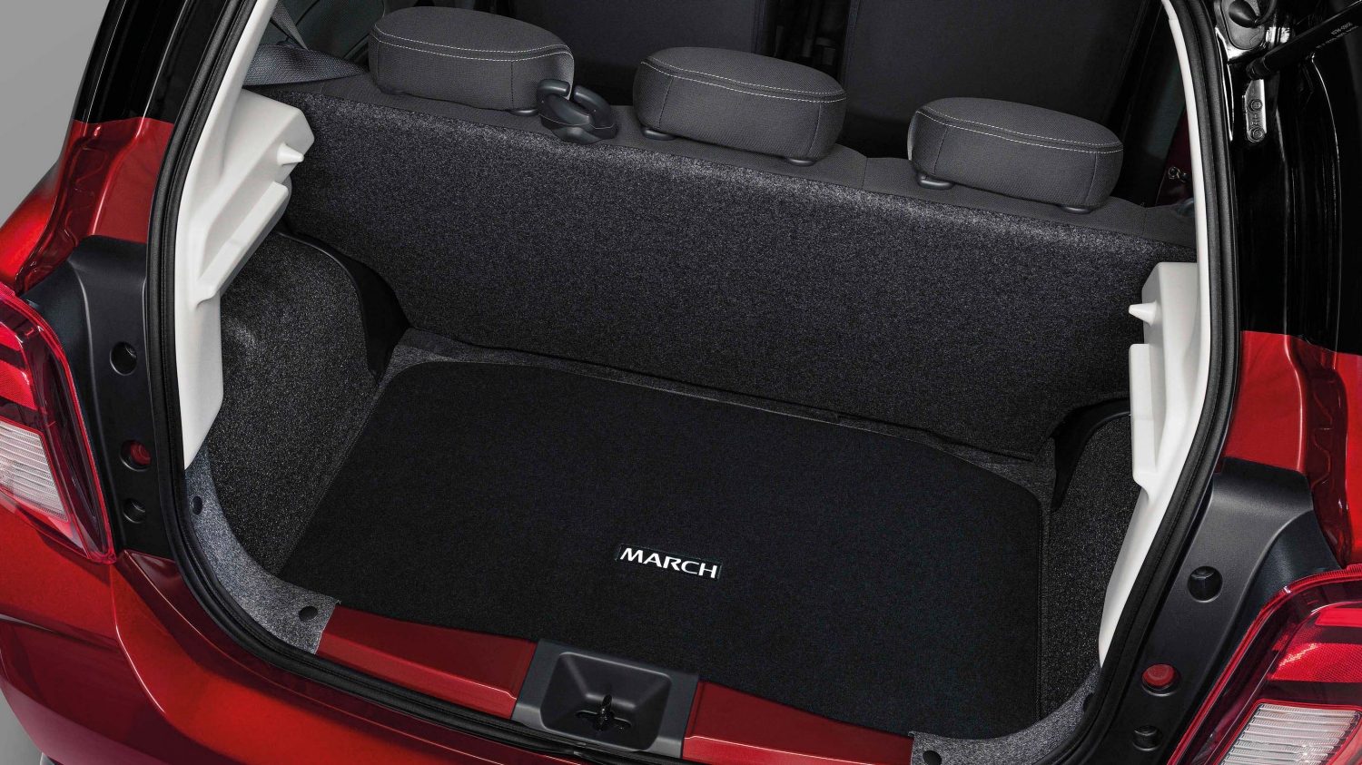 Nissan March 2025 asiento
