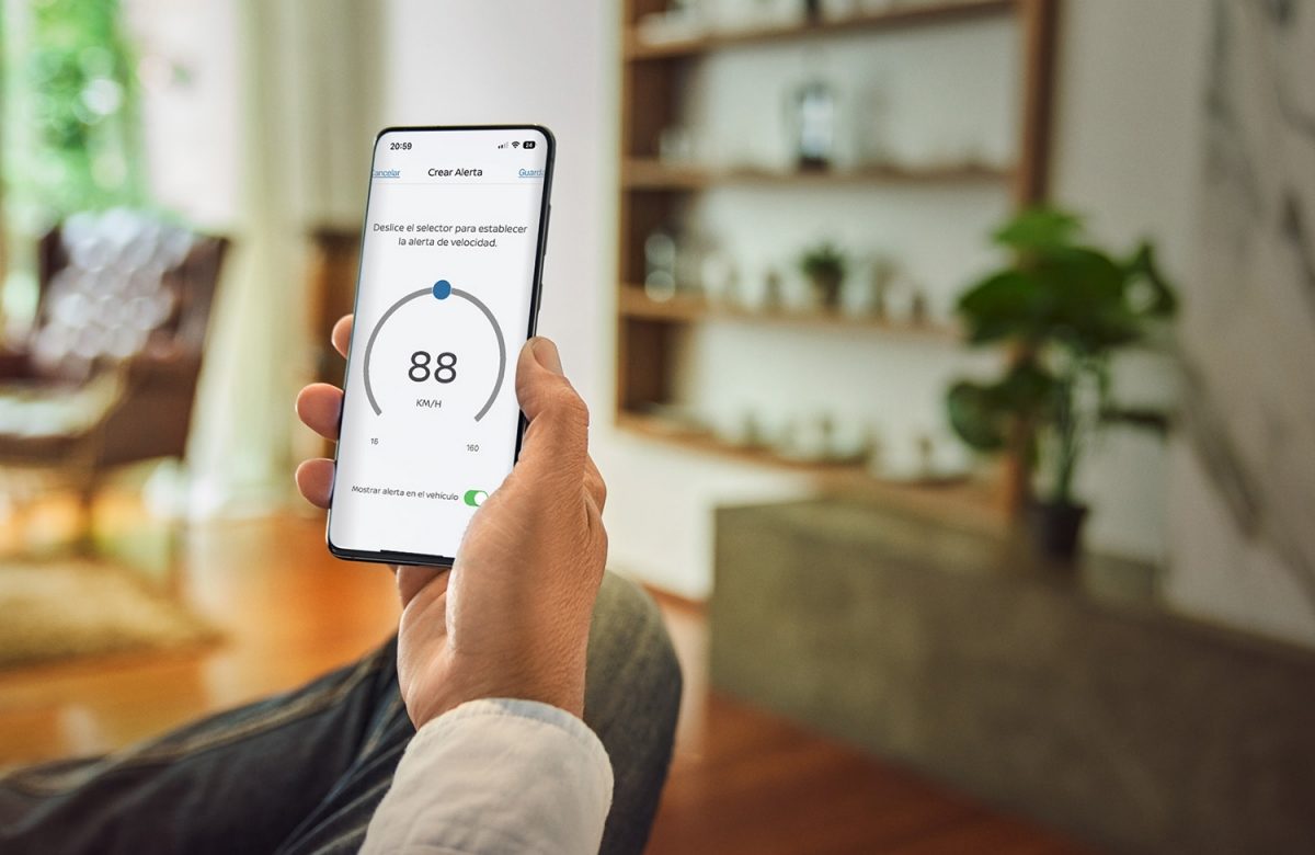 Alerta de velocidad con NissanConnect Services