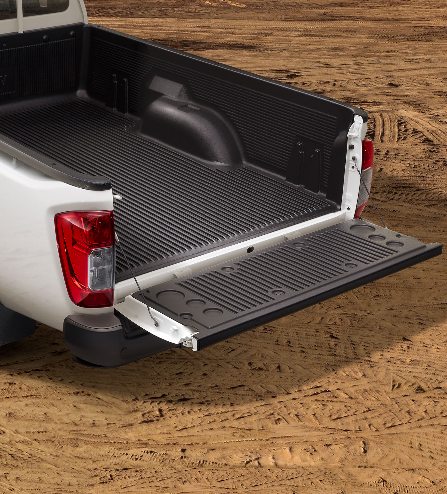 Vista de la caja de carga de Nissan NP300, con espacio y resistencia para llevarlo todo