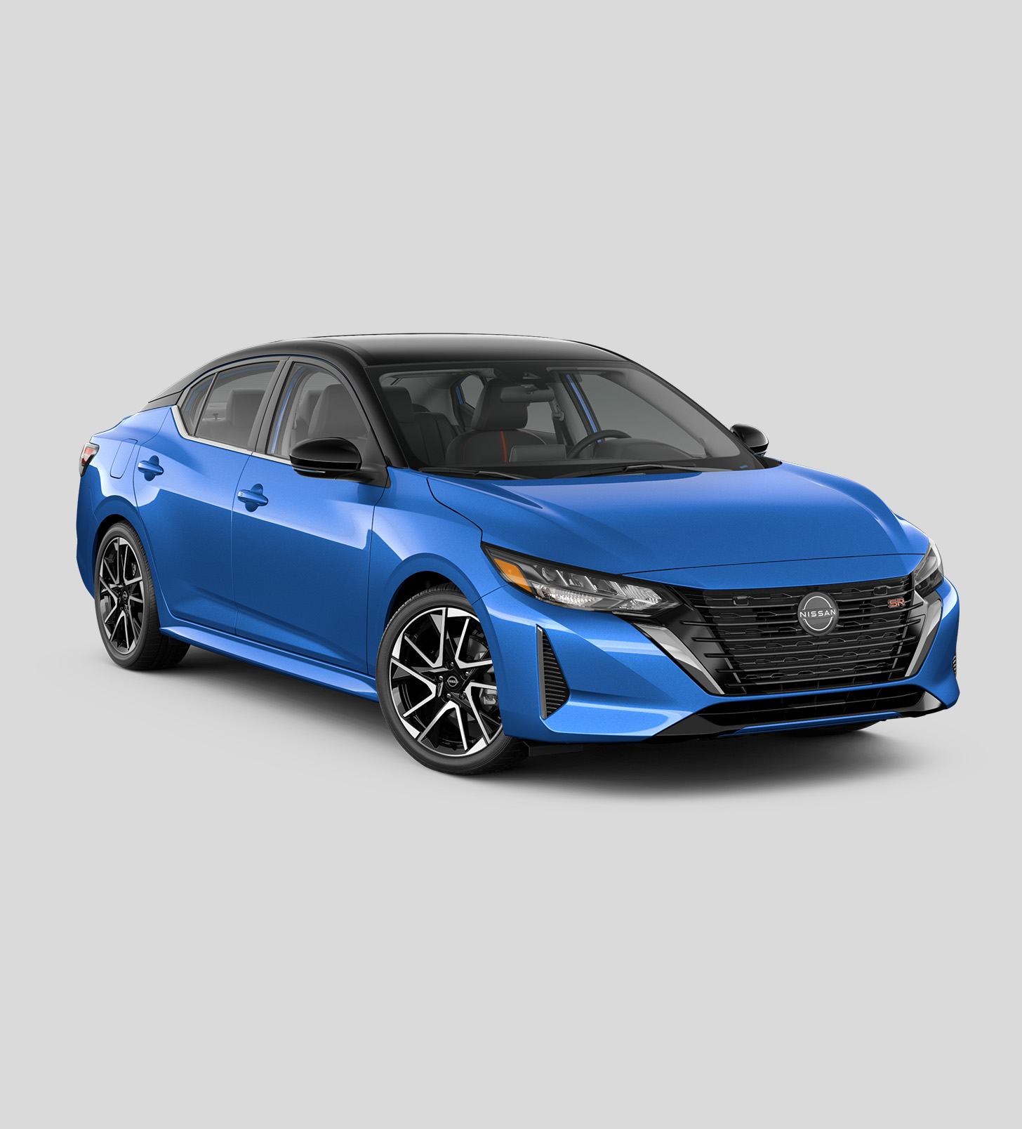 Descubre el atractivo Nissan Sentra 2024 en color Azul Zafiro y compara las versiones para descubrir la configuración ideal para ti.