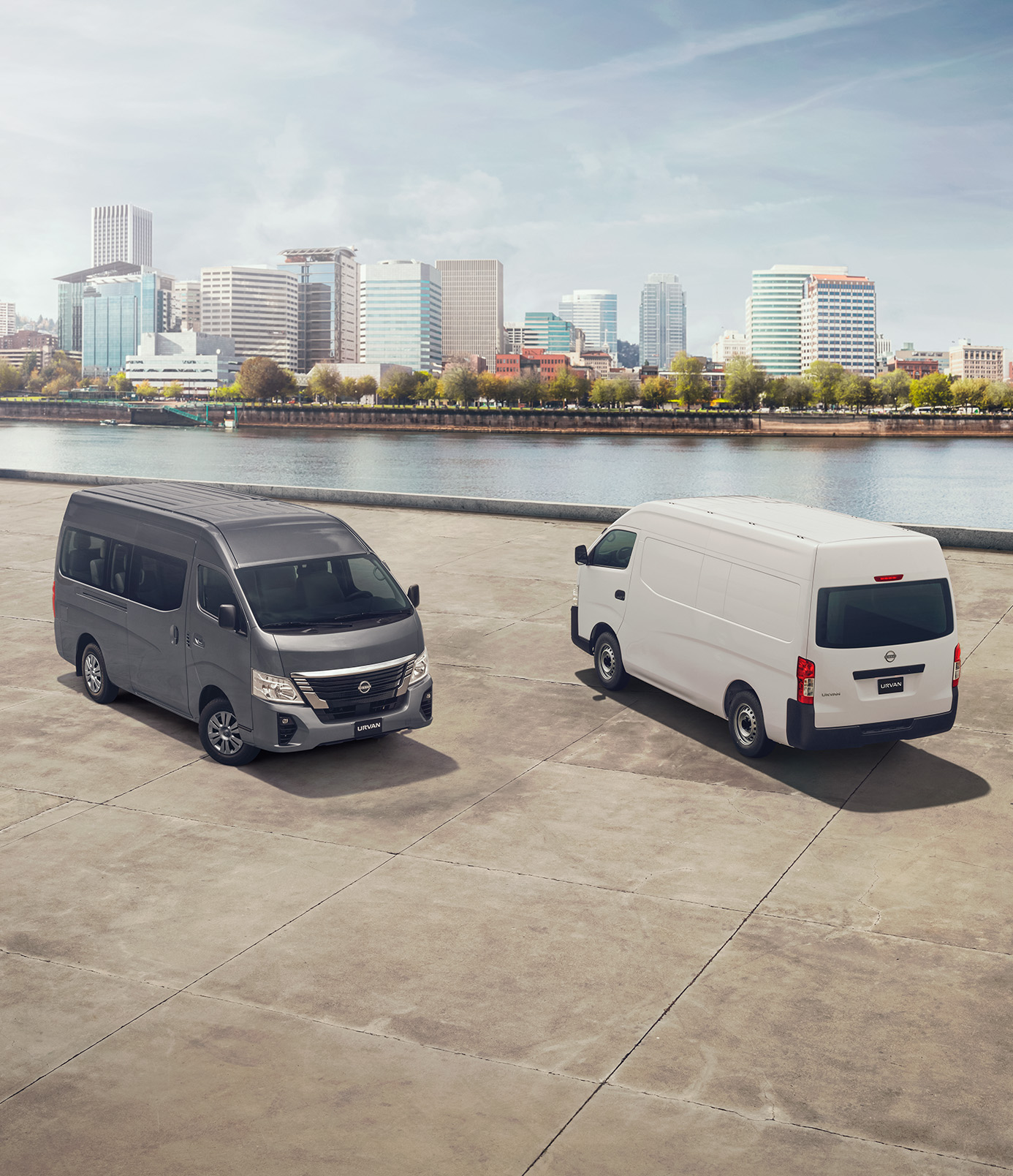 Nissan Urvan 2023 para mover pasajeros o paquetes