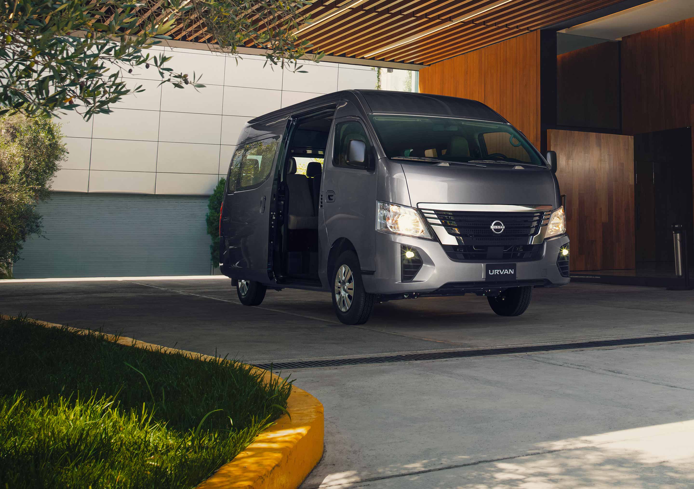 Nissan Urvan 2025