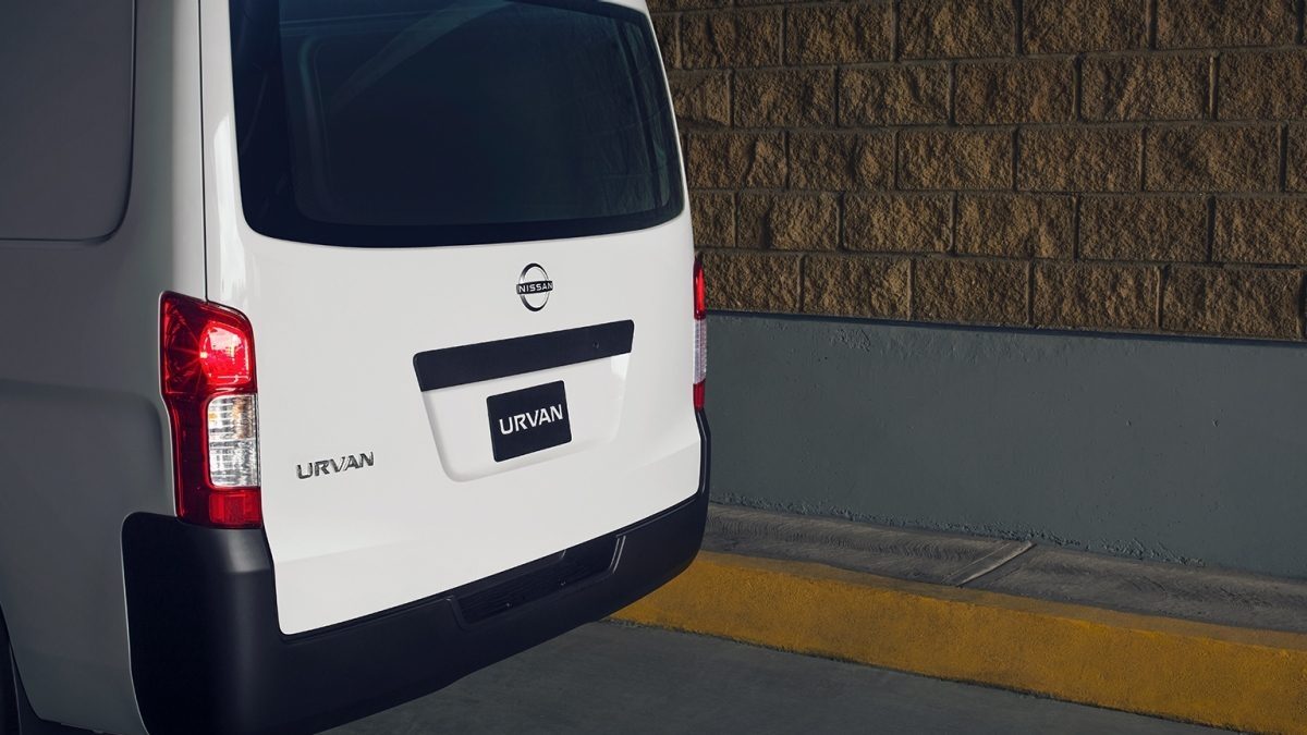 Nissan Urvan 2026 Puerta trasera