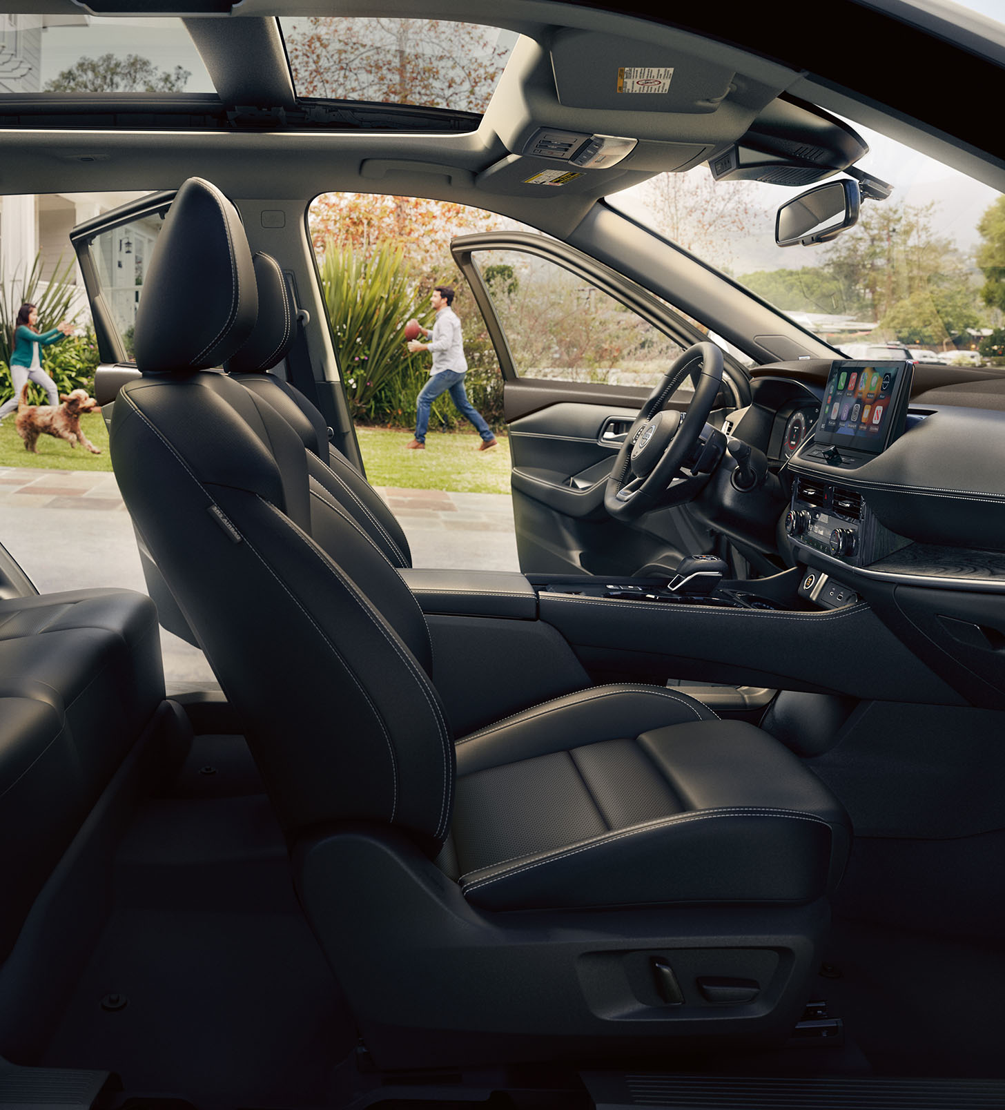 SUV Nissan X-Trail 2025 personalizada con accesorios interiores