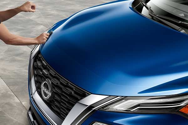 Camioneta SUVNissan X-Trail e-POWER 2025 con accesorio de Antifaz Transparente