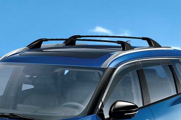 SUV Nissan X-Trail e-POWER 2025 con accesorio de Barras de Techo