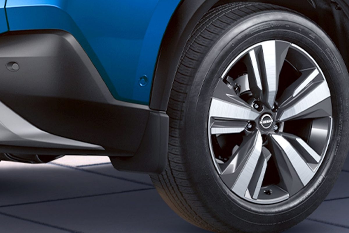 SUV Nissan X-Trail e-POWER 2025 con Set Loderas Delanteras y Traseras