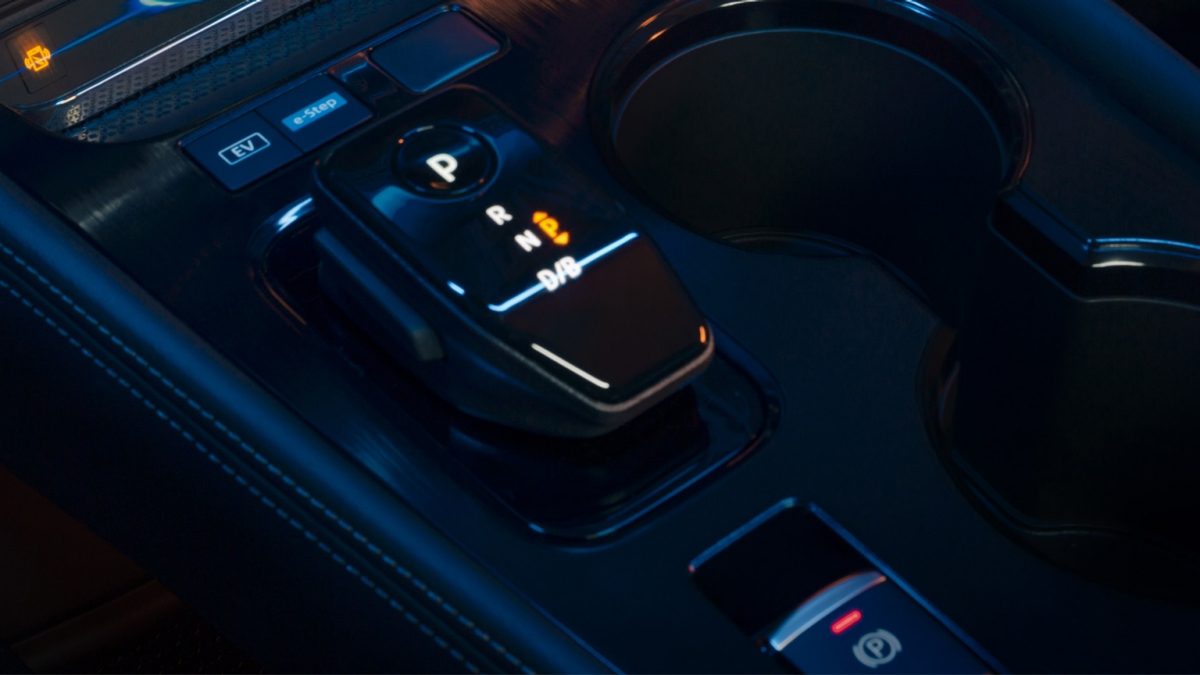 Foto de palanca de modos de manejo de SUV Nissan X-Trail e-POWER 2026