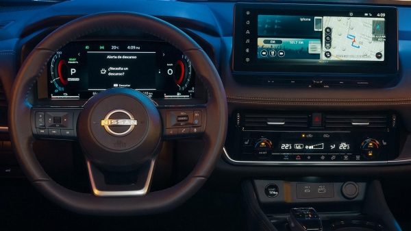 Conjunto de Herramientas en Tablero y volante de Nissan X-Trail e-POWER 2026