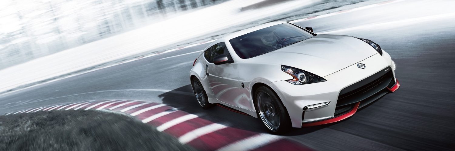 370Z NISMO on racetrack