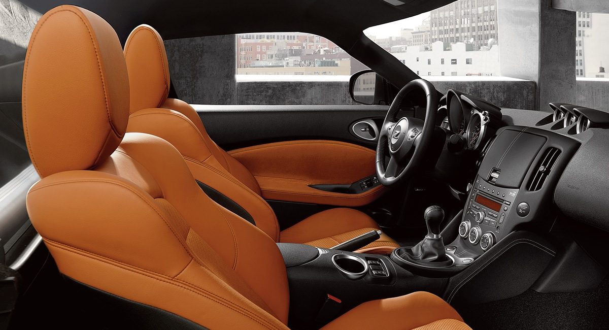 Nissan 370Z Coupe Black Cloth