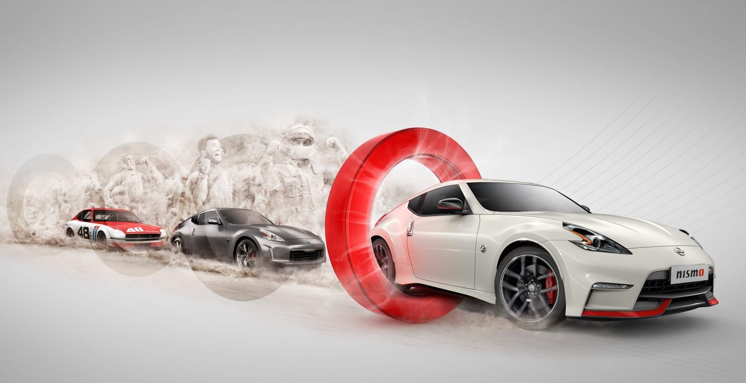 Nissan 370Z® NISMO® en curva