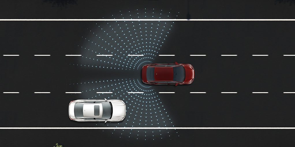 Nissan Versa - Intelligent Mobility Alerta de Tráfico Cruzado (RCTA)