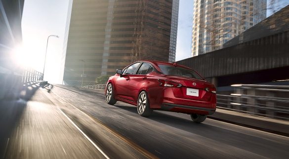 Nissan Versa - Seguridad Maniobras Más Sencillas