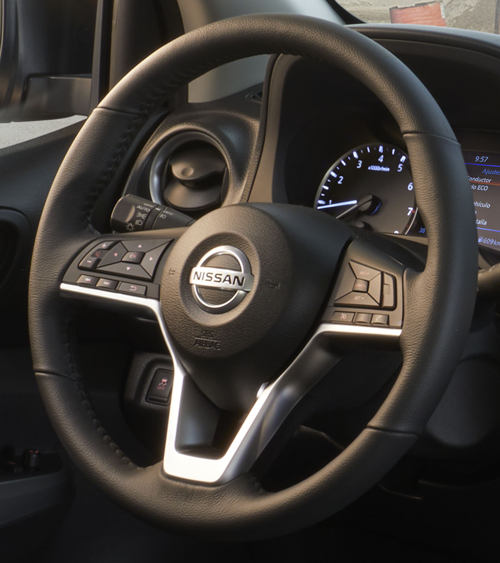 Nissan Frontier - Confort interior